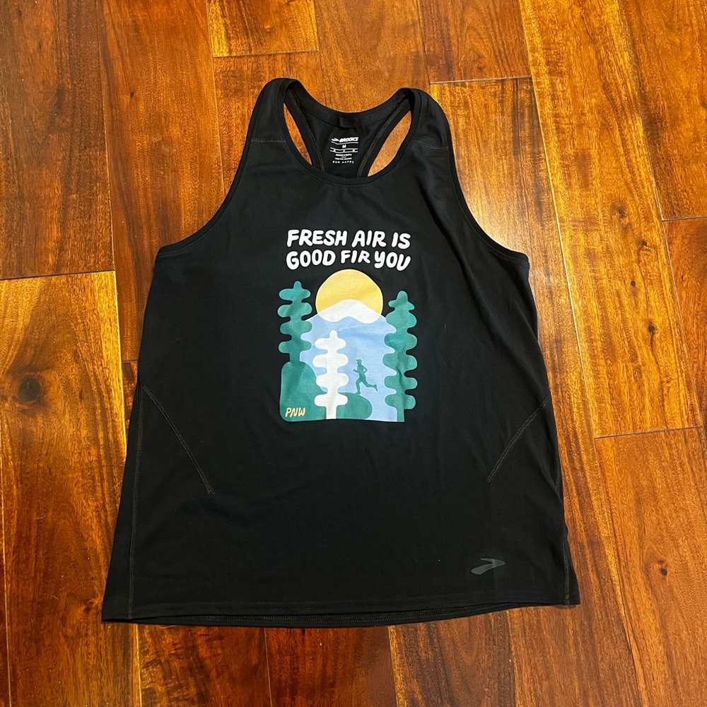 Brooks Distance tank top, size medium, black with graphic